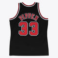 Chicago Bulls Mitchell & Ness Scottie Pippen 1997-98 Hardwood Classics Alternate Swingman Jersey - Black - Men's